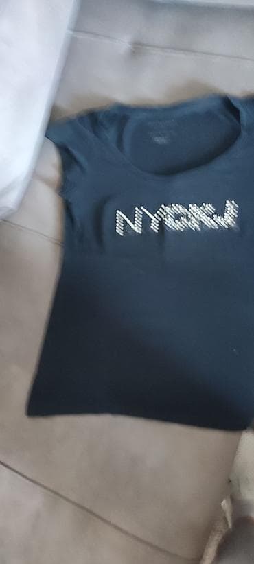 new yorker obuca: Farmerke i bluze,majce zajedno 1000 ili posebno farmerke 800 bluze — 7