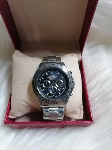 lancici sa krstom: Rolex muški satovi
Dobija se sa kutijom
Cena 2600 din — 5