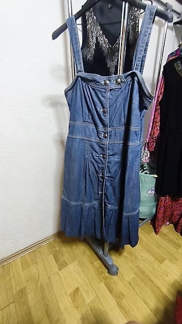 tiffany haljine prolece 2024: Džins haljina na tregere - Materijal: tanji teksas (denim) u plavoj — 1