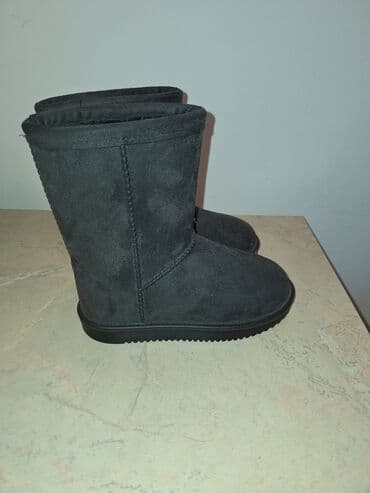 Children's Items: Ugg boots, Size - 30 — 6