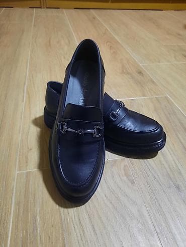 cipele sa vazdusnim djonom: Ženske mokasine – crne - Klasičan mokasin model sa metalnom kopčom u — 2