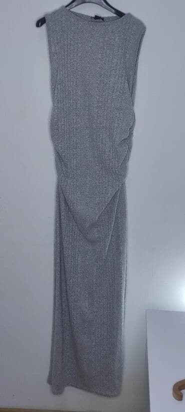 Paket modernih komada odeće – pletena udobnost i upečatljivi print. - — 2