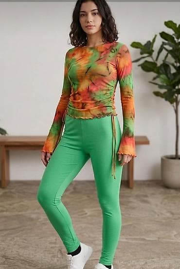 helanke l: Ženske helanke i bluza – komplet za svakodnevno nošenje - Gornji deo — 1