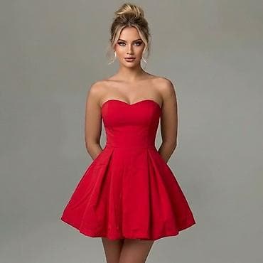 Haljine: Kratka elegantna haljina bez bretela
2400 din
S M L — 3