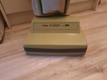 disney price sa zvucnikom: Stari,retro usisivac Iskra sa vrecom TK 7005 R. Proban samo dlanom — 12