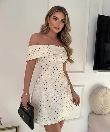 la rive parfemi: Ženska haljina na tufne – bardot kroj - Model: mini haljina A-kroja - — 4