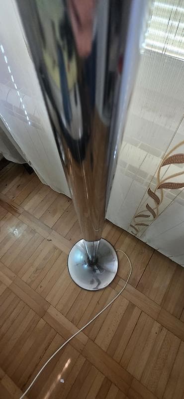 roda tanjiri na komad: Prelepa retro podna lampa, dekorativan i unikatan komad za ljubitelje — 6