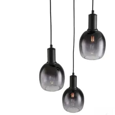 lusteri polovni: Grlo: E27 Izvor svetla: max 3x 60W Materijal: Metal staklo Boja: BLACK — 1