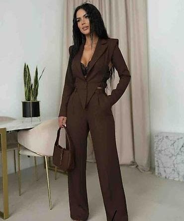 🔥Ženski komplet sako + pantalone, tamno braon boje.

-✅3400 din