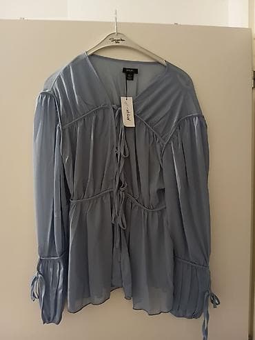 Bluze: Ženska bluza brenda Nasty Gal u svetloplavoj boji. Lagani, lepršavi — 1