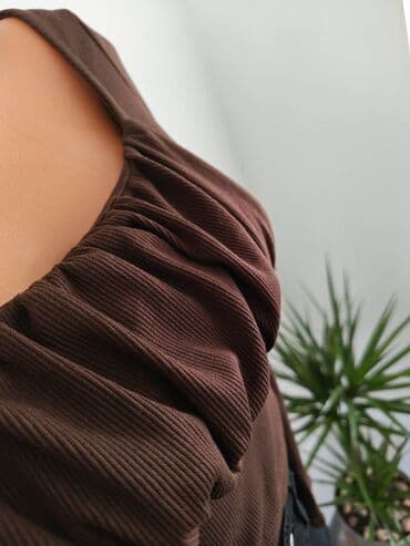 kratke haljine za 18. rodjendan: Shein crop Veličina XS-S Za sve informacije i porudžbine DM 🛍 Slanje — 4