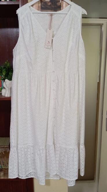 ogrlice od hiruskog celika: 2XL (EU 44), bоја - Bela, Oversize, Top (bez rukava) — 1