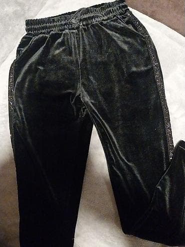 Muška obuća: Ženske plišane trenerke/pantalone u crnoj boji. Mekan, baršunast — 3