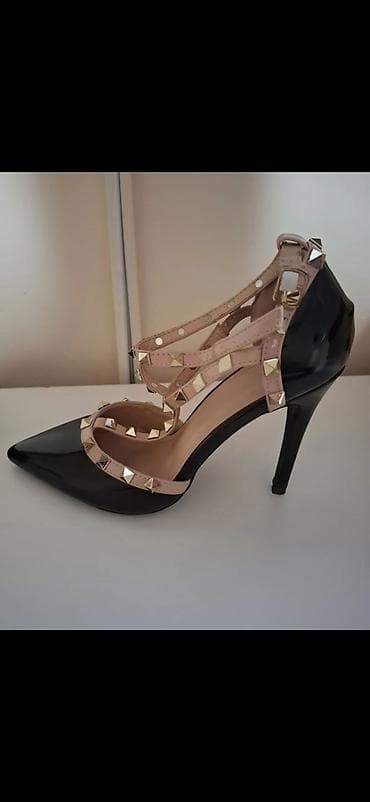 bez sandale: Elegantne štikle sa remenjem i šiljcima - Model: klasična salonka sa — 1