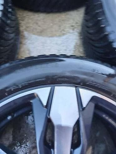 vrata golf 2: ALUMINIJUMSKE FELNE 18 5 X 108 — 4