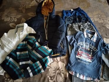 paket garderobe za devojcice: Paket: Jakne, Farmerke, Majice, Za dečake, uzrast: 7-8 godina — 1