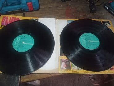 Cassettes, CDs & DVDs: ELVIS FOREVER original nemačko izdanje 32 hita od 1956 do 1974 RCA — 3