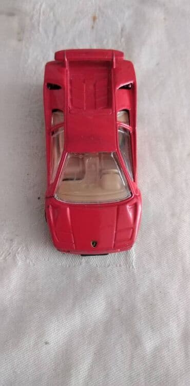 red dead redemption 2 pc cd: Burago Lamborghini Diablo 1:43 Italy naprslo pr.desno krilo — 2