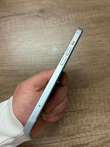 iphone 15 cena: Apple iPhone 15 – srebrno/sivo kućište 📱 Na prodaju iPhone 15 – 128GB — 2