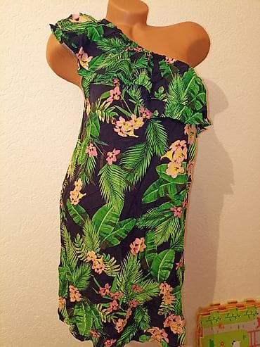 Ski suits: Prelepa haljinica je nova,velicina M.
Nije providna — 2