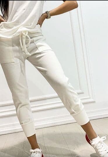 Pantalone: Extra kvalitetne
Vel S M
Super model — 2