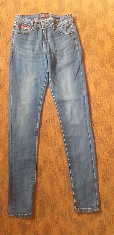 koji je ovo model patika: Ženske farmerke – 2 para 1) Stradivarius skinny super high waist - — 5