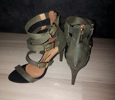 nike obuca za zimu: Sandale, Vizzano, 40 — 4