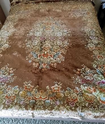 Vintage iz sedamdesetih godina prekrivač za krevet, gornja strana