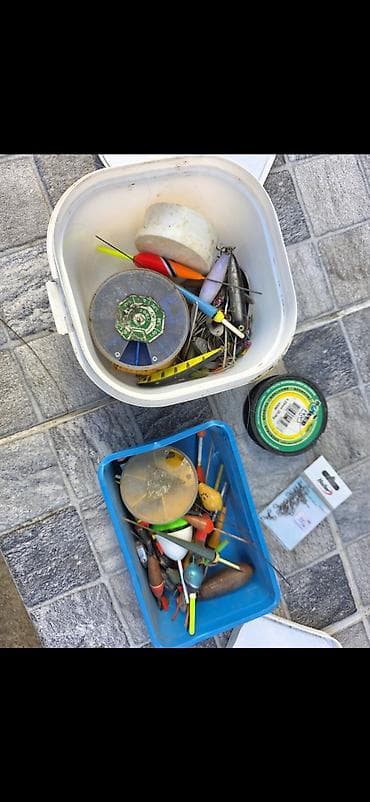 Sweatpants: Komplet ribolovačke opreme – više štapova i pribora - Više — 2