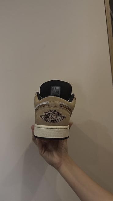 jordan dior: Nike Air Jordan 1 Low SE “Brown Elephant “patike - Silueta: Air — 3