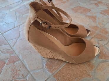 c a kupaći kostimi za punije dame: Sandals, Bershka, 40 — 2