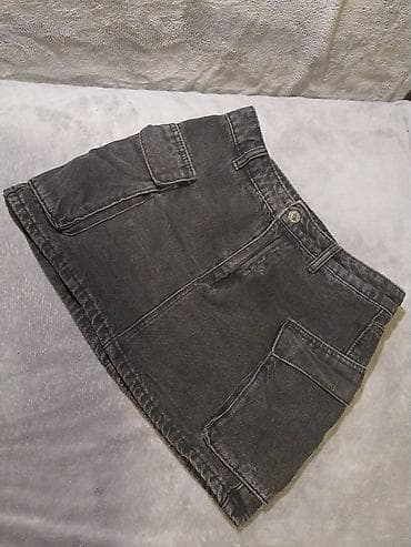 Haljine: Stradivarius teksas mini suknja u crnoj/ugljen nijansi. - Model — 2