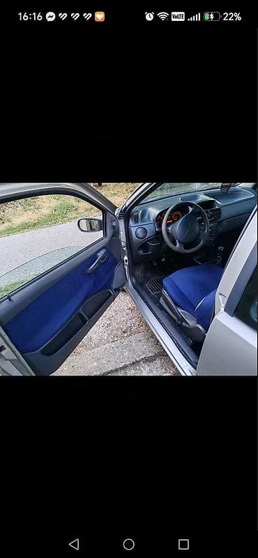 Prodaja automobila: Fiat Punto II, trovratni hečbek, siva metalik boja. Registarske — 8