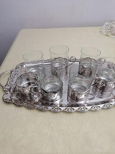 stakleni lonac za kuvanje: Komplet za posluživanje pića – dekorativni poslužavnik sa 6 čaša i — 1