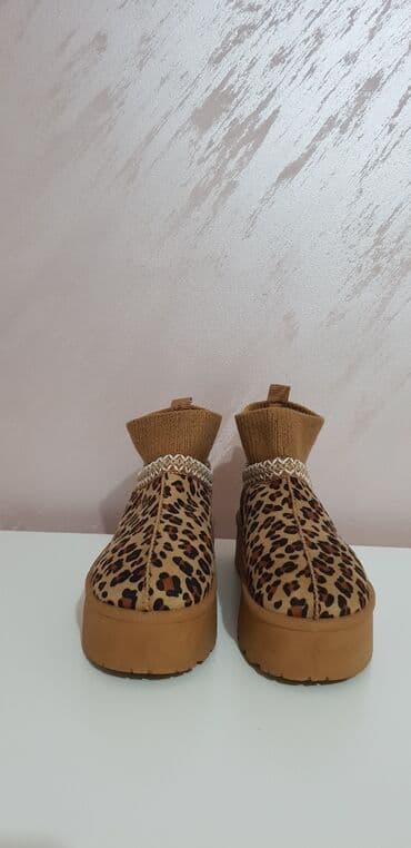 camper obuca beograd: Ugg mini čizme, bоја - Braon, 40.5 — 3
