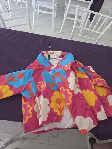 paket m: Ženska kratka jakna/bolero sa upečatljivim retro cvetnim printom. - — 4
