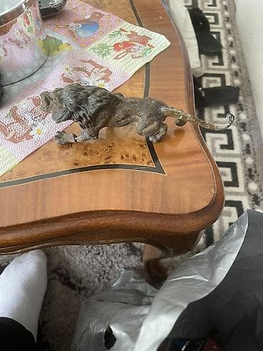 ukrasne figure za police: Dekorativna figura lava – metalni ukras - Materijal: liveni metal - — 1