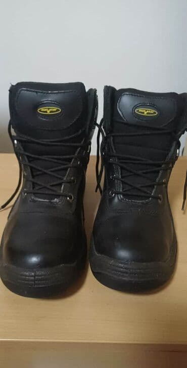 Safety work boots, size - 43 — 1