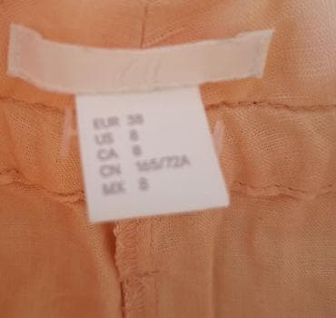 Shorts, Britches: H&M ženske šorts bermude, boja svetlo breskva. - Model sa visokim — 3