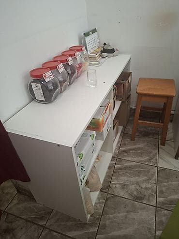 kuca u sivcu: Na prodaju inventar i oprema za prodavnicu zdrave hrane, cena — 3