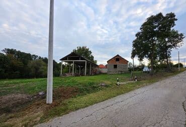 prodaja kuce jajinci: Seosko domacinstvo Opis oglasa Na prodaju seosko domacinstvo u selu — 5