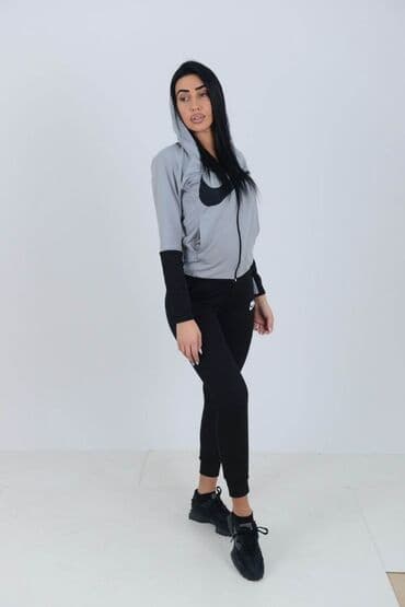 trenerke mokra likra prodaja: Cena 2,900
Mokra likra S, M, L, XL
8 boja — 3