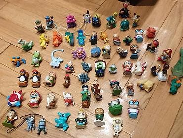 igracka avion: Razne figure igrackice cikice. Na komad Vecina su kinder suprise — 3