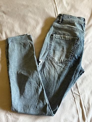 exit pantalone: Farmerke sa vezenim detaljima, veličina odgovara XS i možda S — 5