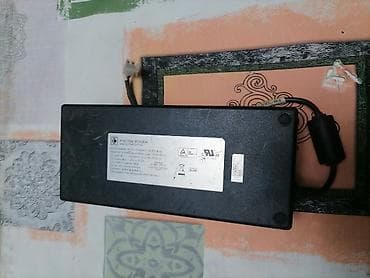 PROTEK POWER AC/DC adapter – model PMP180-15 - Ulaz (AC): 100–240 V~