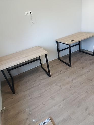 kancelarijski namestaj ikea: Radni stolovi – industrijski stil - Moderan dizajn: svetla radna — 2