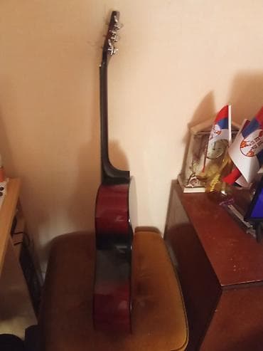 Bicycles: Akustična gitara – dreadnought oblik, crveno-crni sunburst finiš - — 7