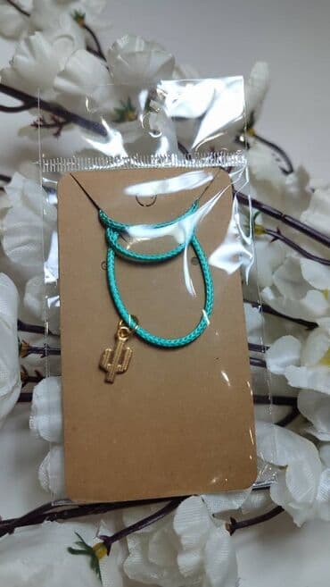 Narukvica sa priveskom, Handmade, Materijal: Pamuk