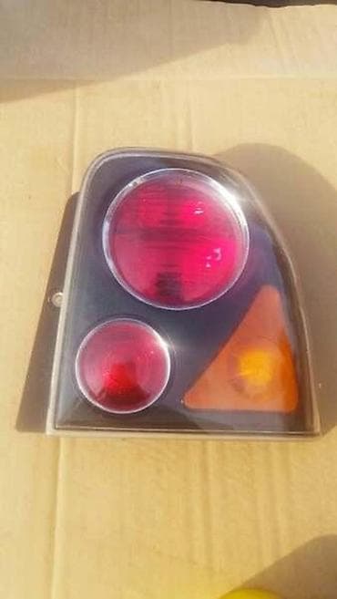 corsa c: STOP LAMPA DESNA CRNA ZA SEAT AROSA OD 2000. DO 2004. GOD. | Desna — 1