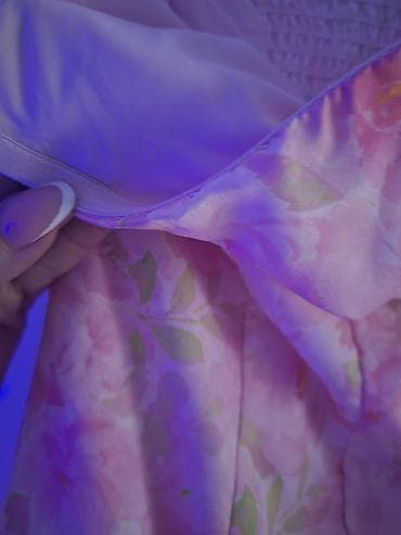 Mini haljina bez bretela sa volanima – roze cvetni dezen - Kroj: mini — 6